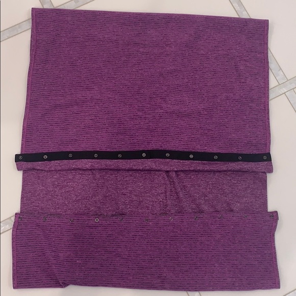 Lululemon multi use snap shawl / yoga towel - Picture 2 of 6